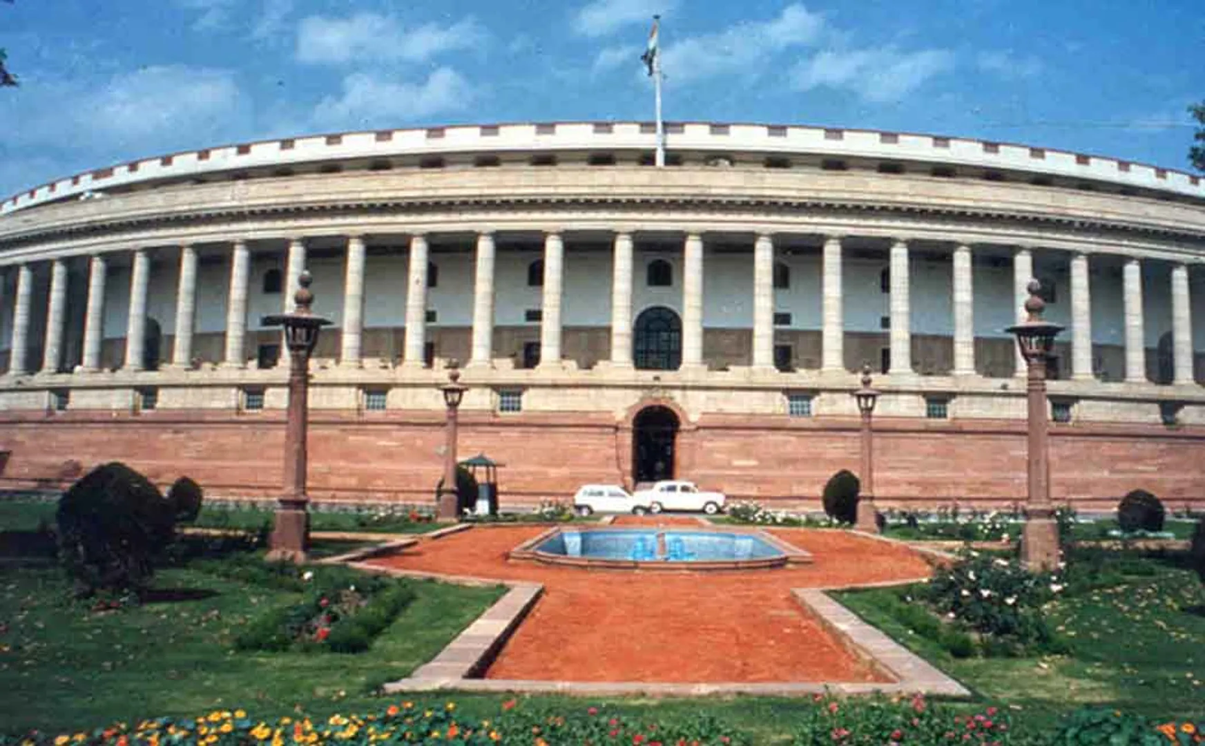 all over india courts case pending details announced union government 